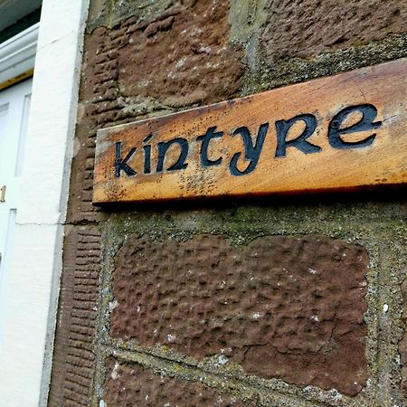 Pretty Ground Cottage In Comrie Buitenkant foto