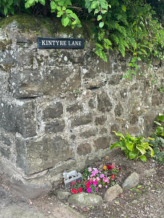 Pretty Ground Cottage In Comrie Buitenkant foto